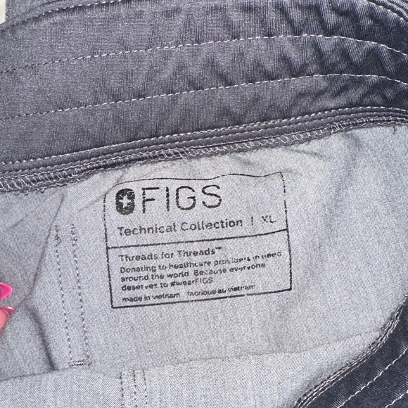 Figs Graphite Scrub set - Picture 5 of 6